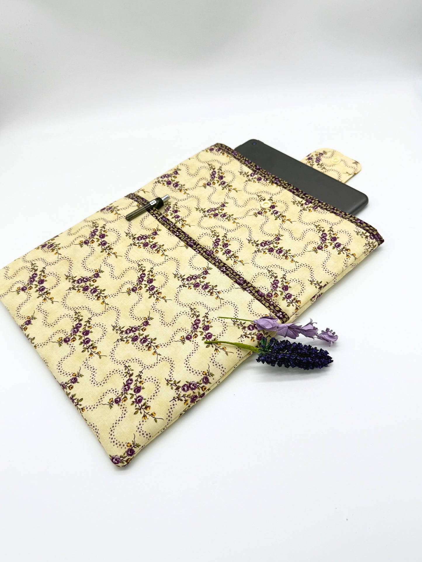 Lavender Vines Book Sleeve