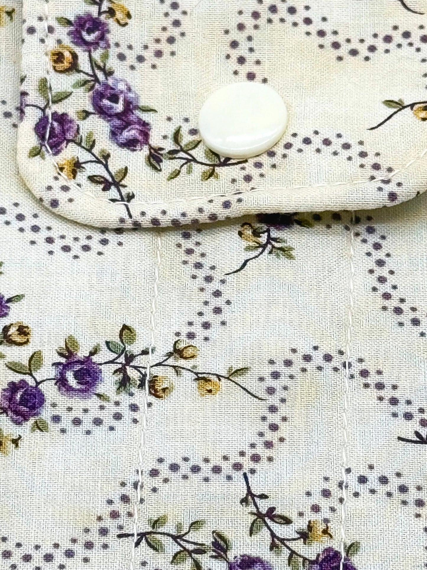 Lavender Vines Book Sleeve