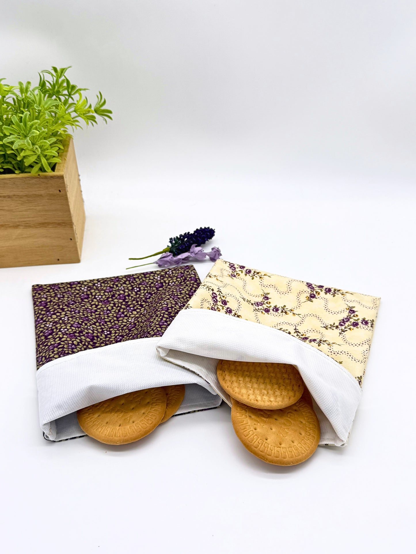 Lavender Vines Reusable Snack Pouch